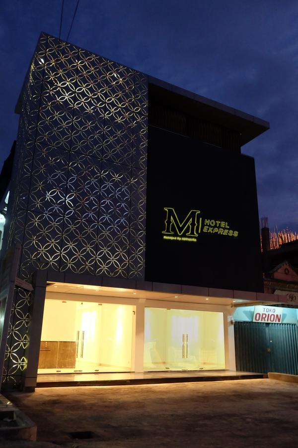 M Hotel Express Соронг Экстерьер фото
